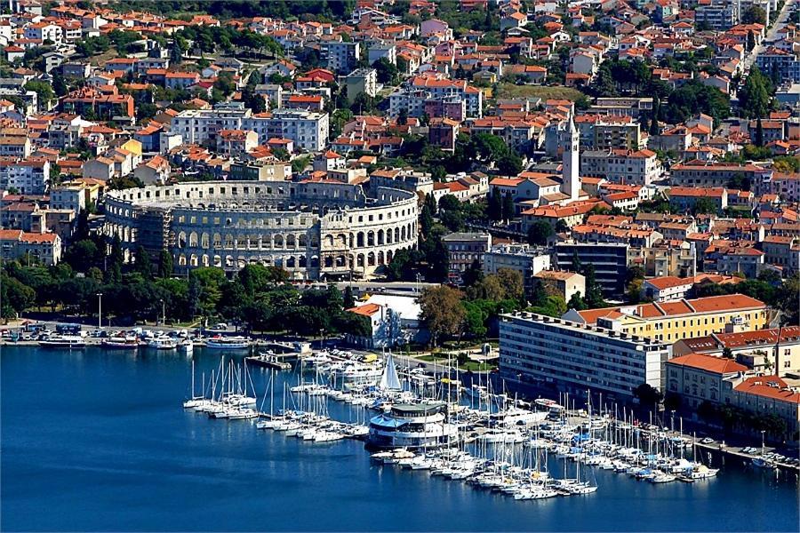 Apartment Mon Cheri-Located In A Quiet Neighbourhood Near Beaches Free Parking Pula Exterior foto
