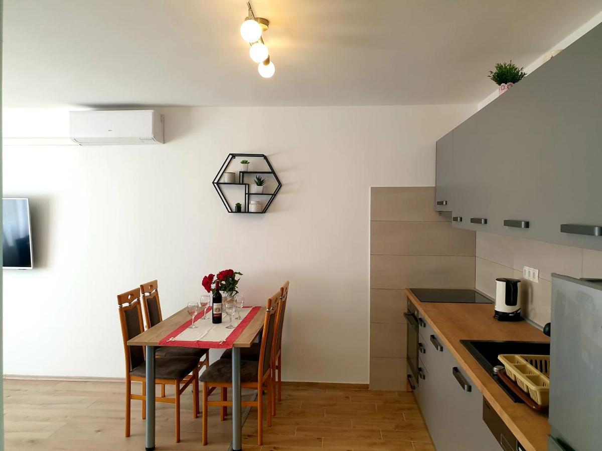 Apartment Mon Cheri-Located In A Quiet Neighbourhood Near Beaches Free Parking Pula Exterior foto