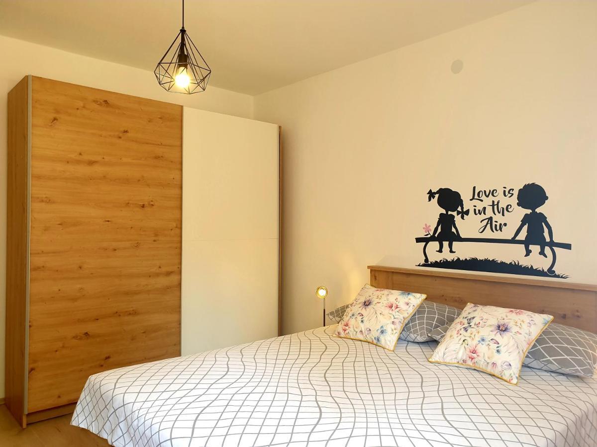 Apartment Mon Cheri-Located In A Quiet Neighbourhood Near Beaches Free Parking Pula Exterior foto